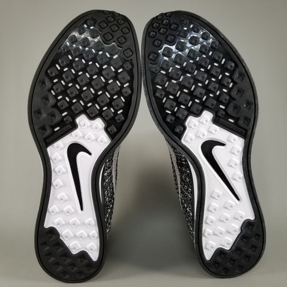 Nike Flyknit Racer 2.0 Oreo Men's Running Shoes 11 - Picture 8 of 8